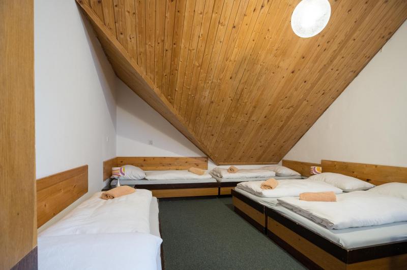 Päťlôžková izba so spoločnou kúpeľňou